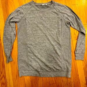 Super cozy Gap maternity/nursing thin sweatshirt